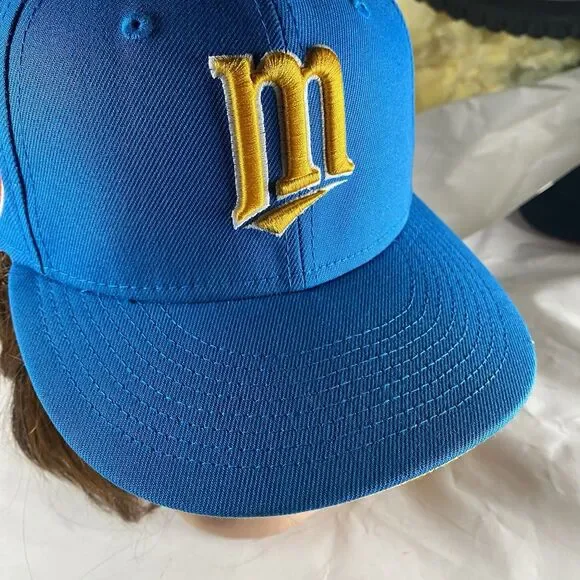 Minnesota Twins Fitted Hat Sneakertown Maggie Simpson Pack New Era 7 1/4